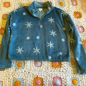 snowflake blue top ! ☃️❄️